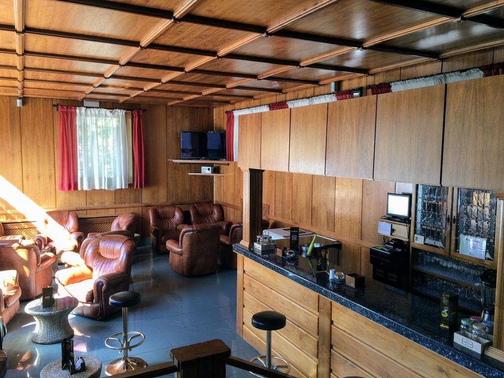 Real Hotel Guardo Bagian luar foto